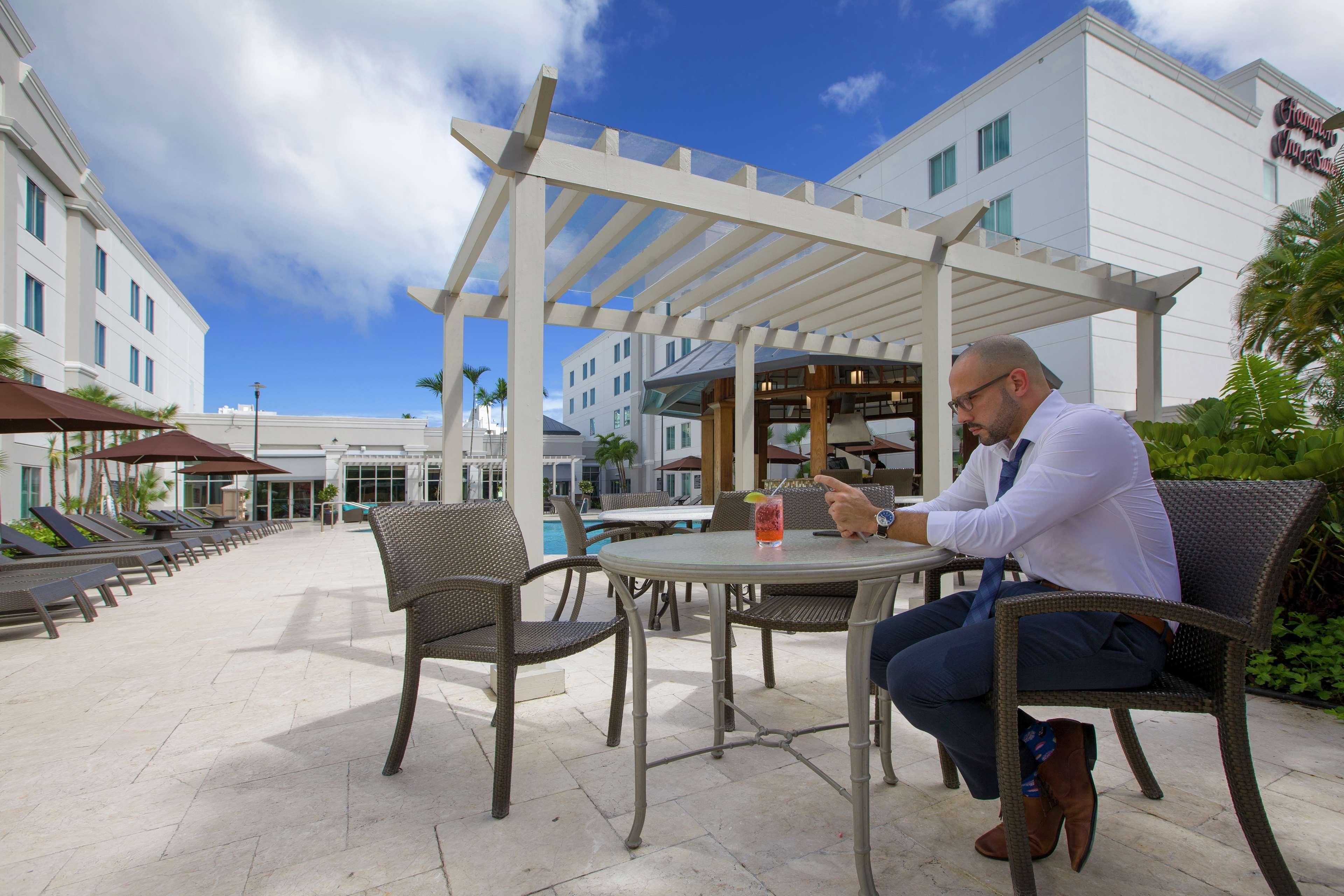 Hampton Inn & Suites San Juan Carolina Exteriör bild