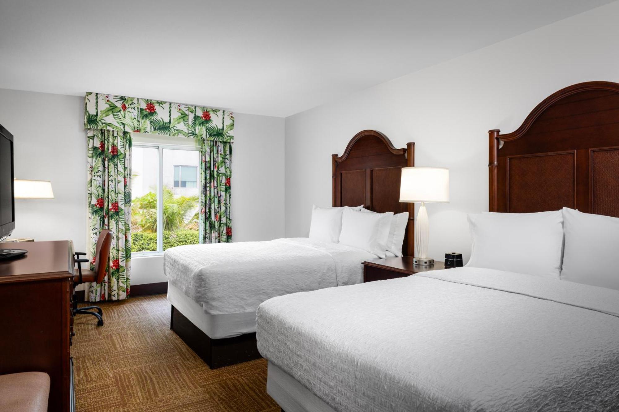 Hampton Inn & Suites San Juan Carolina Exteriör bild