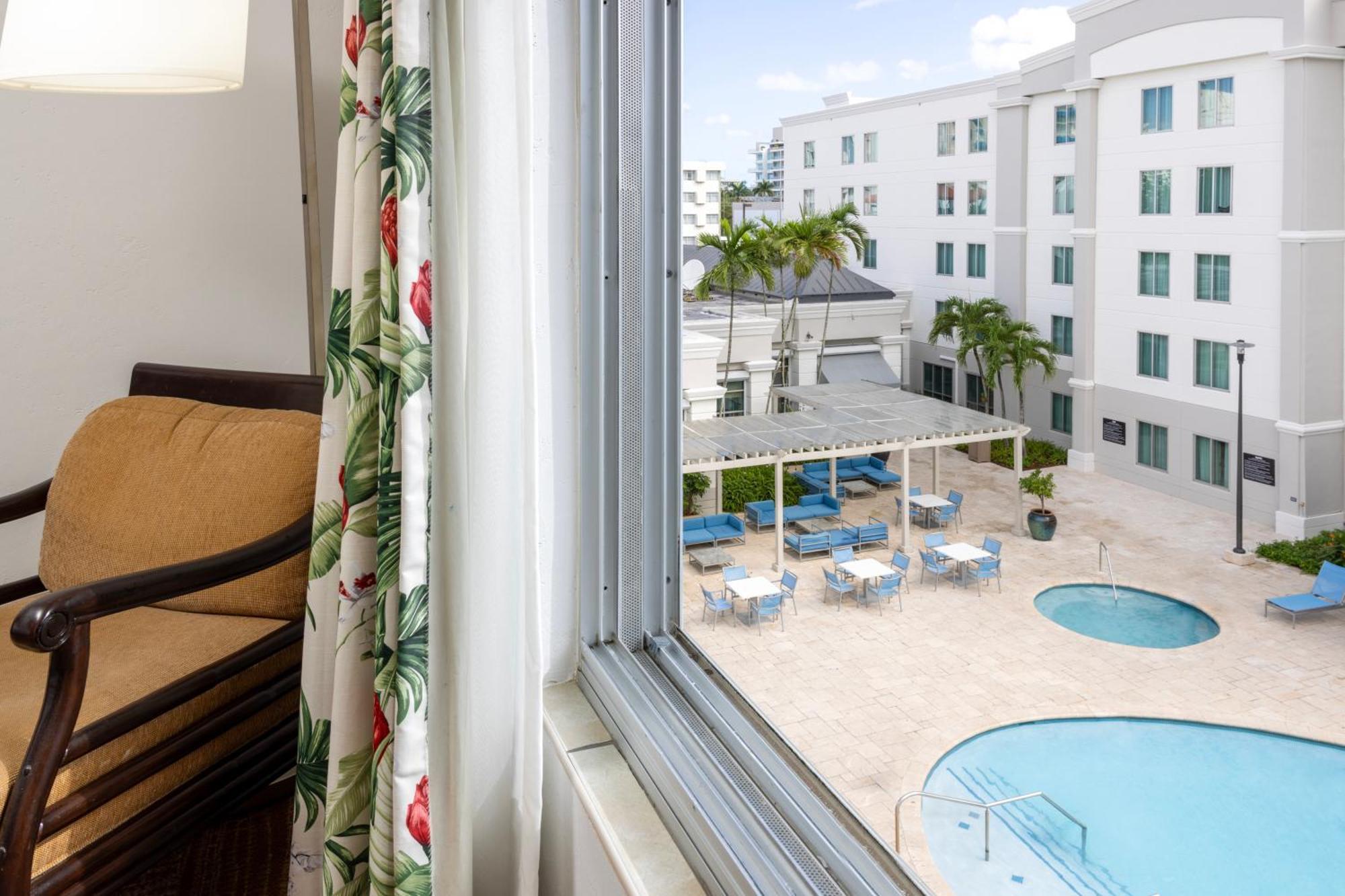 Hampton Inn & Suites San Juan Carolina Exteriör bild