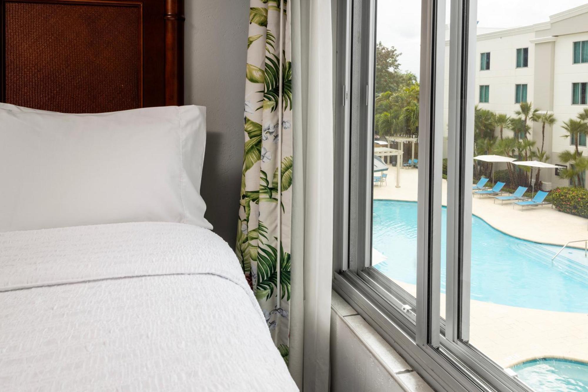Hampton Inn & Suites San Juan Carolina Rum bild