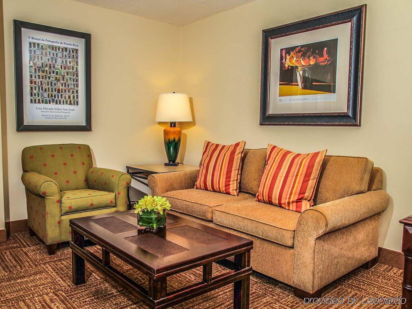 Hampton Inn & Suites San Juan Carolina Exteriör bild